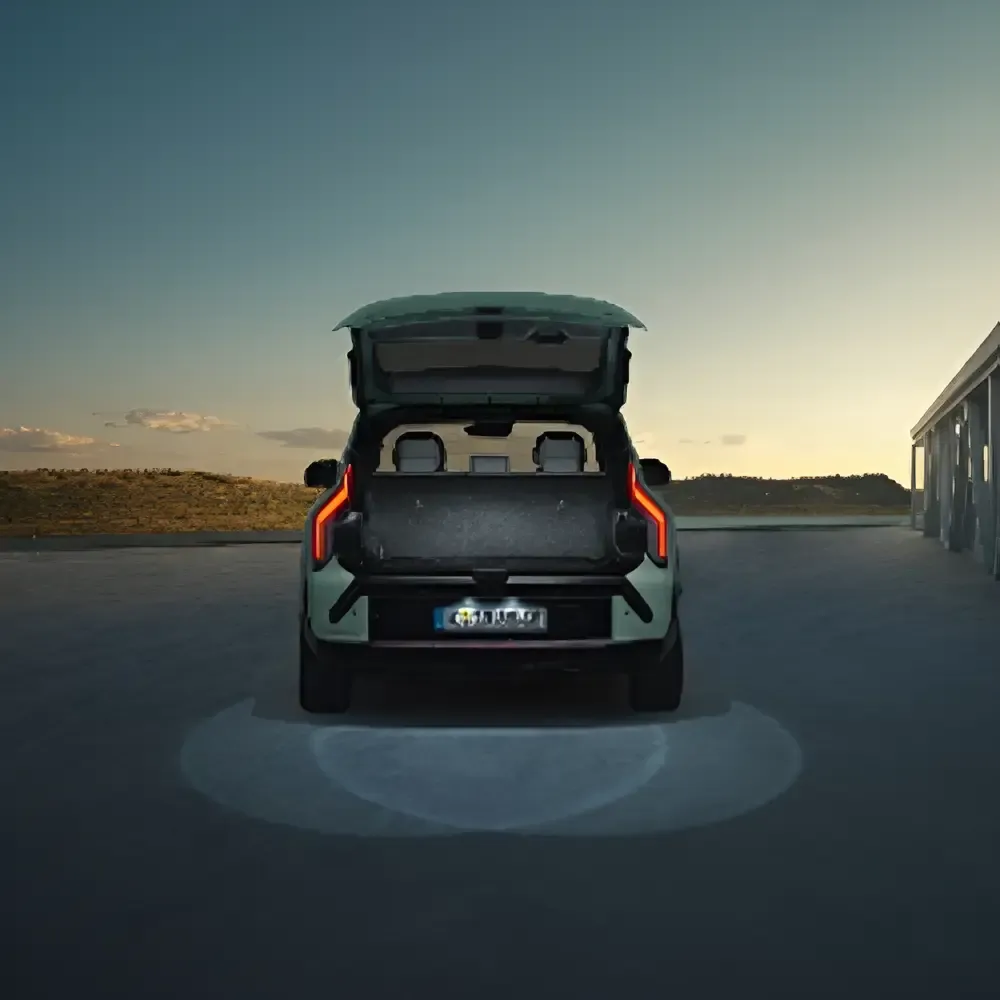 Підсвітка навколо багажника