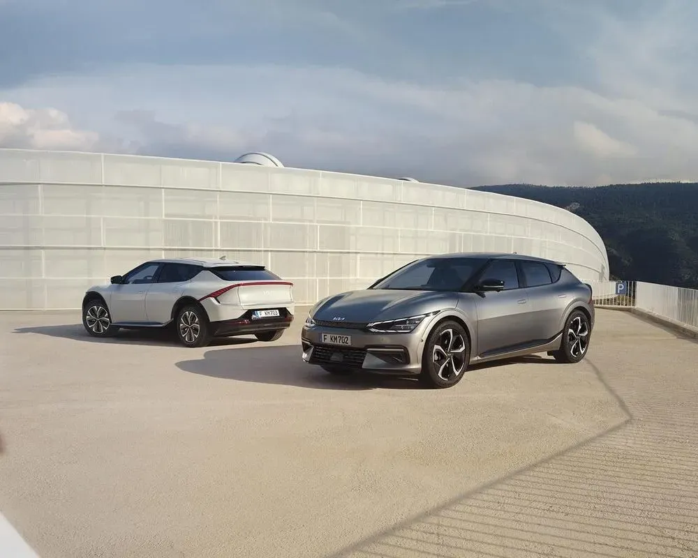 Філософія Opposites United