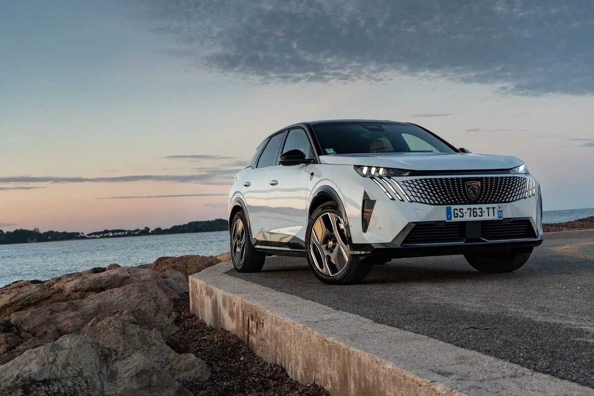 Автомобіль Peugeot 3008 - фото 35